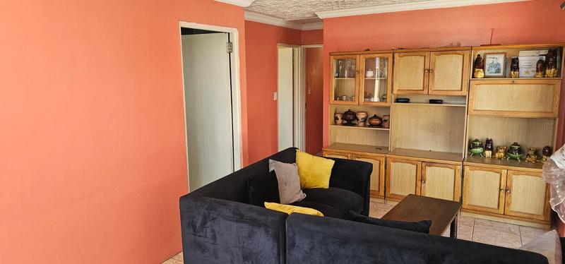 4 Bedroom Property for Sale in Ilitha Park Western Cape